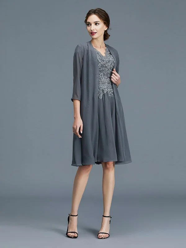 A-Line/Princess V-neck Chiffon Applique Sleeveless Knee-Length Mother of the Bride Dresses TPP0007297 A-Line/Princess V-neck Chiffon Applique Sleeveless Knee-Length Mother of the Bride Dresses TPP0007297