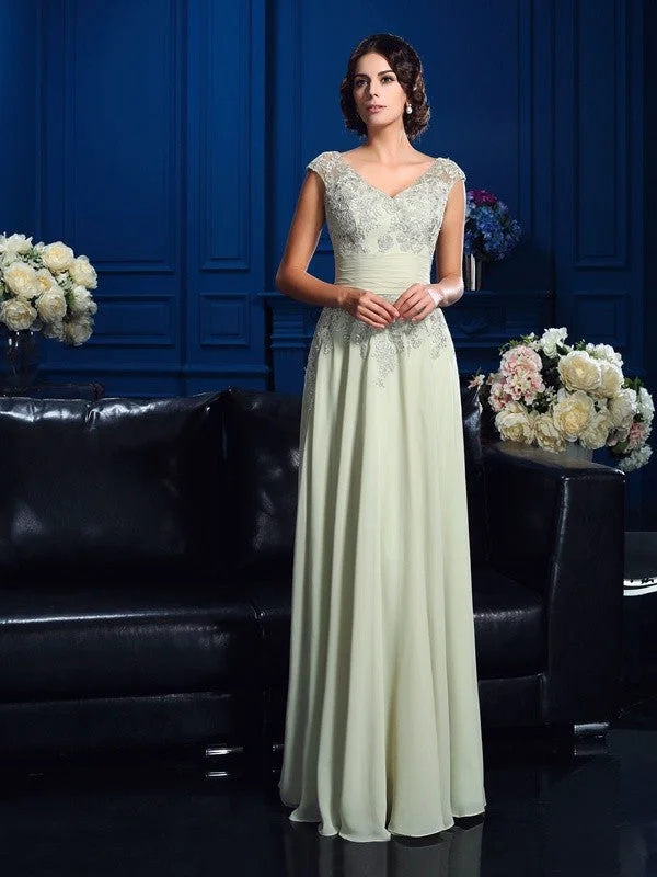 A-Line/Princess V-neck Applique Sleeveless Long Chiffon Mother of the Bride Dresses TPP0007174 A-Line/Princess V-neck Applique Sleeveless Long Chiffon Mother of the Bride Dresses TPP0007174