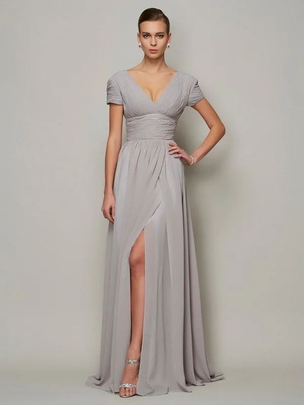 A-Line/Princess V-neck Short Sleeves Long Chiffon Mother of the Bride Dresses TPP0007086 A-Line/Princess V-neck Short Sleeves Long Chiffon Mother of the Bride Dresses TPP0007086