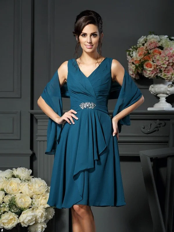 A-Line/Princess V-neck Beading Sleeveless Short Chiffon Mother of the Bride Dresses TPP0007179 A-Line/Princess V-neck Beading Sleeveless Short Chiffon Mother of the Bride Dresses TPP0007179