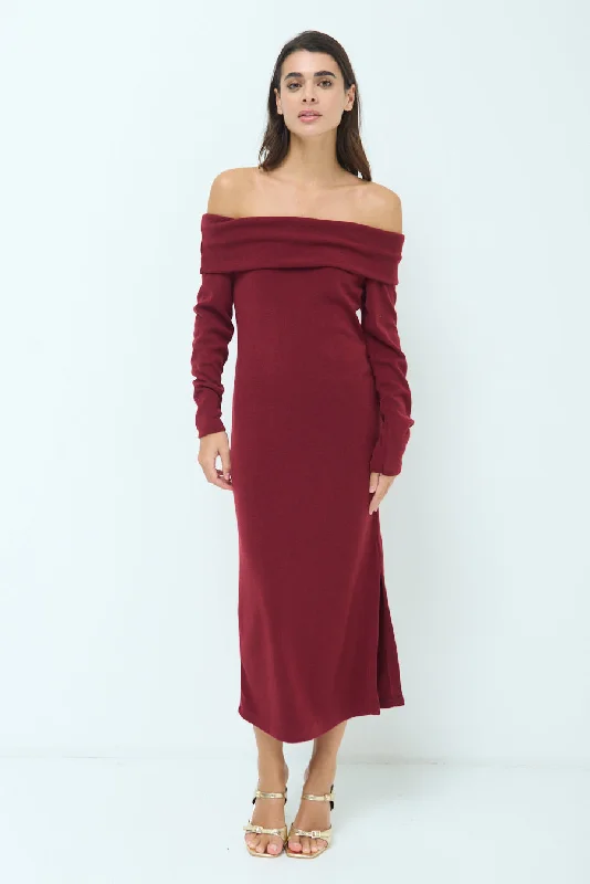 Off-shoulder long sleeve midi dress wholesale Cozy T-shirt Midi Dress