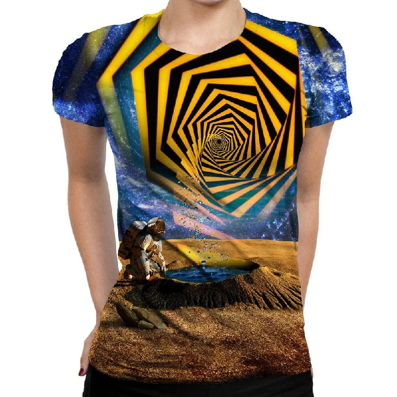 Astronaut Yellow Portal Womens T-Shirt Houndstooth Herringbone Solid