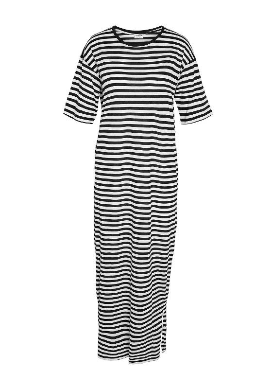 Noisy May Mayden Stiped Maxi Dress, Black & White Cozy Maxi Dress with Slit