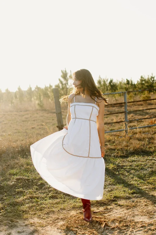 White Contrast Tiered Maxi Dress Elegant Maxi Dress with Slit