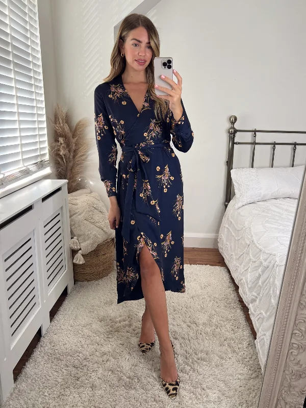 Fergie Reversible 2 in 1 Wrap Midi Dress / Navy Floral Trendy Fit-and-Flare Midi Dress Fergie Reversible 2 in 1 Wrap Midi Dress / Navy Floral Trendy Fit-and-Flare Midi Dress
