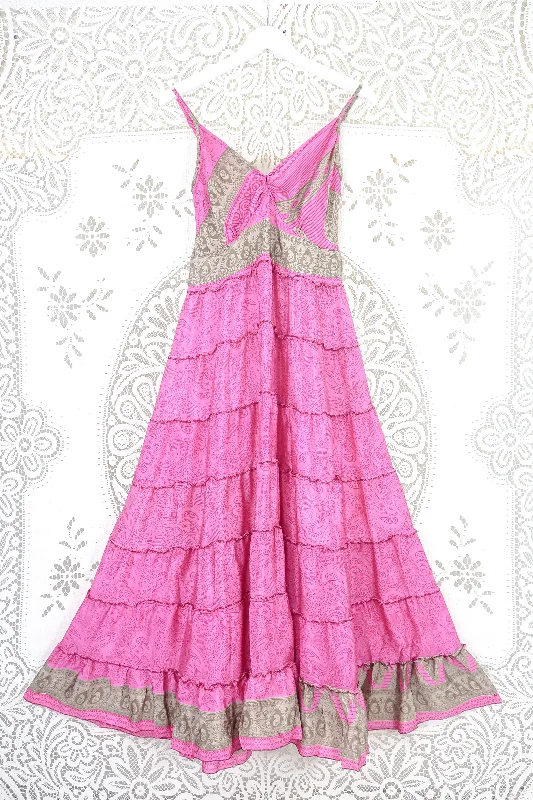 Delilah Maxi Dress - Bright Magenta Pink Paisley - Vintage Sari - Free Size M/L Elegant Pleated Maxi Dress Delilah Maxi Dress - Bright Magenta Pink Paisley - Vintage Sari - Free Size M/L Elegant Pleated Maxi Dress