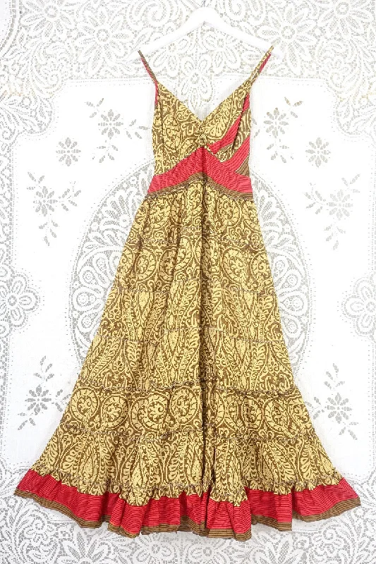 Delilah Maxi Dress - Daffodil Yellow & Wood Paisley - Vintage Sari - Free Size S Trendy Floral Print Maxi Dress Delilah Maxi Dress - Daffodil Yellow & Wood Paisley - Vintage Sari - Free Size S Trendy Floral Print Maxi Dress