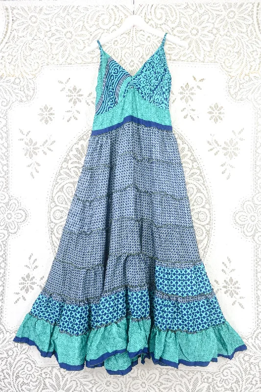 Delilah Maxi Dress - Spectral Grey & Turquoise Illusion - Vintage Sari - Free Size M/L Classic Strapless Maxi Dress Delilah Maxi Dress - Spectral Grey & Turquoise Illusion - Vintage Sari - Free Size M/L Classic Strapless Maxi Dress